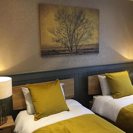 The Tower Arms Hotel Айвер Екстер'єр фото